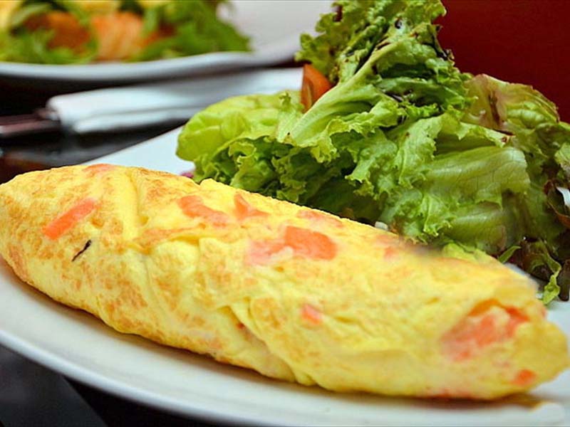 Smoked salmon omelet